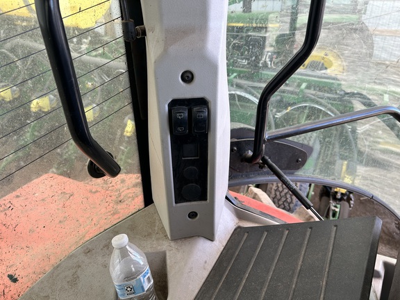 2019 Kubota M8-201 Tractor