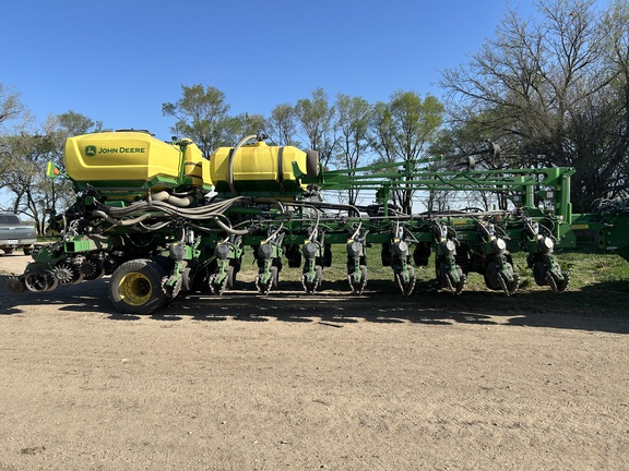 2024 John Deere DB60 Planter