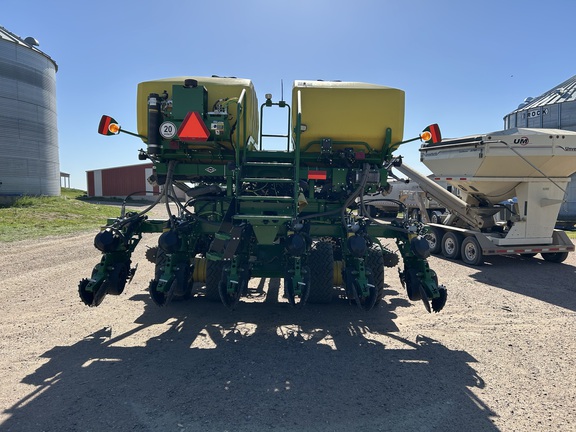 2023 John Deere DB60 Planter