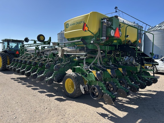 2023 John Deere DB60 Planter
