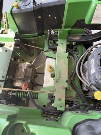 2011 John Deere Z720A Mower/Zero Turn