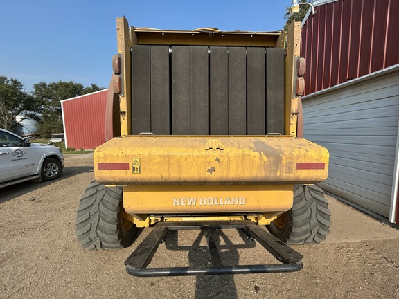 2022 New Holland Rollbelt 560 Baler/Round