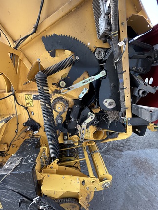 2022 New Holland Rollbelt 560 Baler/Round
