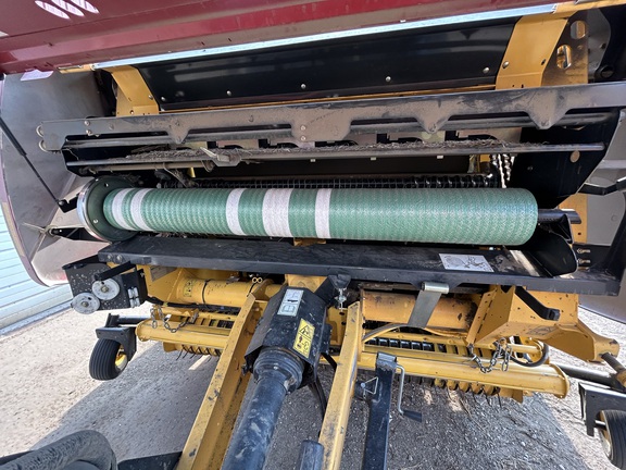 2022 New Holland Rollbelt 560 Baler/Round