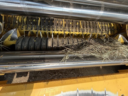 2022 New Holland Rollbelt 560 Baler/Round