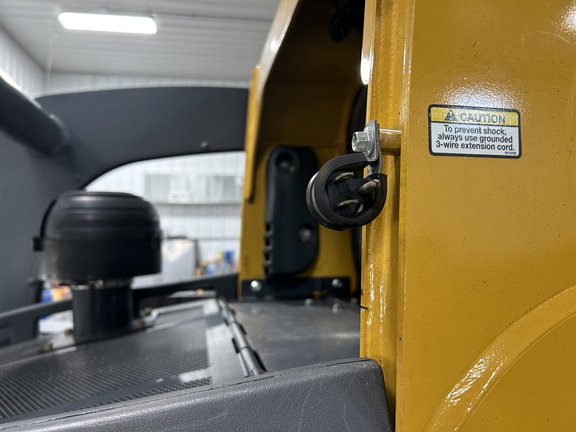 2012 John Deere 328D Skid Steer Loader
