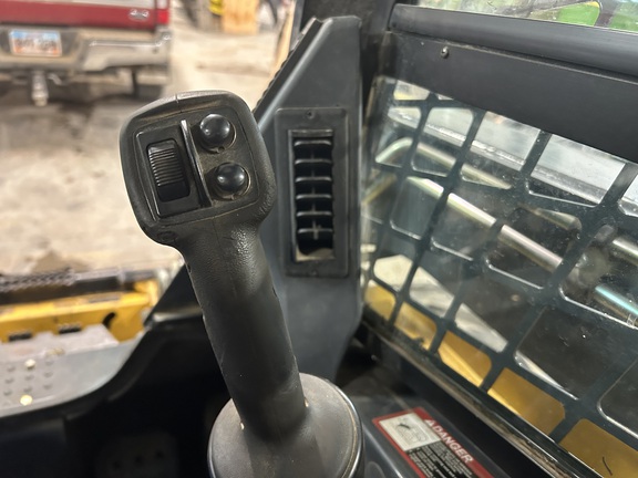 2012 John Deere 328D Skid Steer Loader