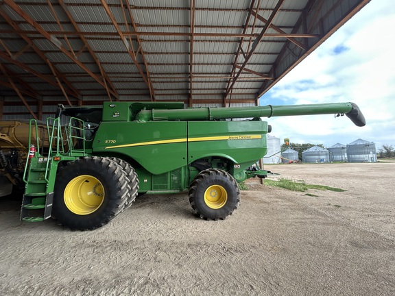 2022 John Deere S770 Combine