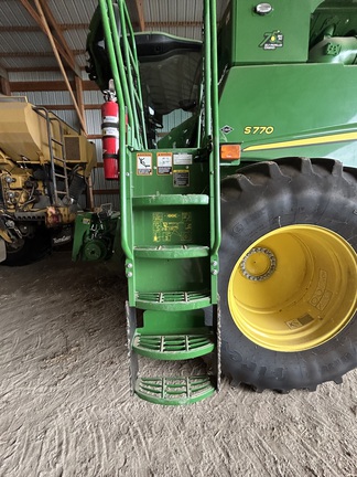 2022 John Deere S770 Combine