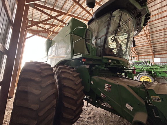 2022 John Deere S770 Combine
