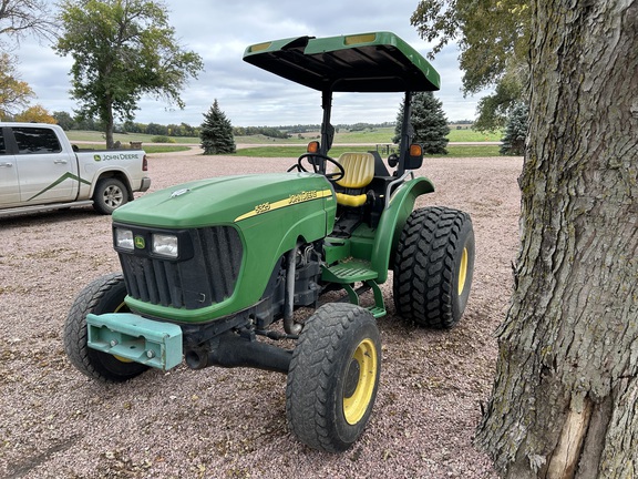 2005 John Deere 5325 Tractor