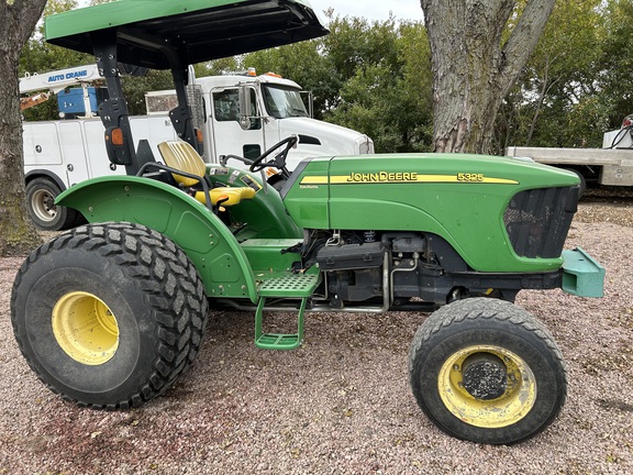 2005 John Deere 5325 Tractor