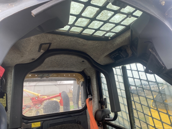 2018 John Deere 320G Skid Steer Loader