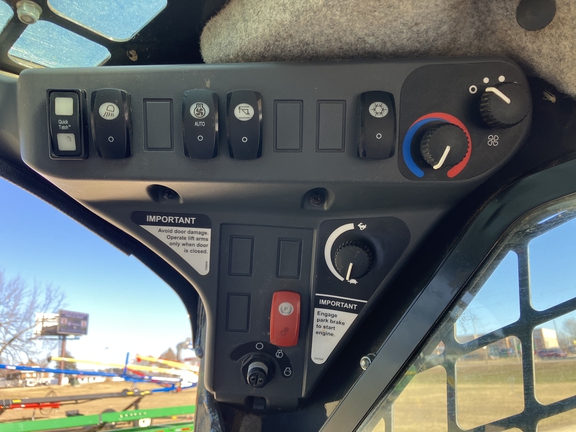 2018 John Deere 320G Skid Steer Loader