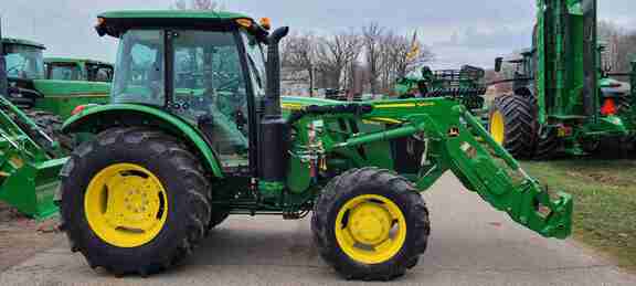 2022 John Deere 5090E Tractor