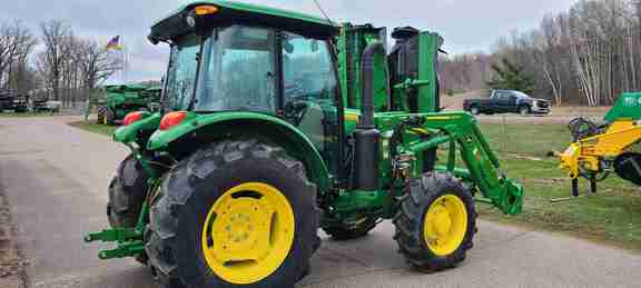 2022 John Deere 5090E Tractor