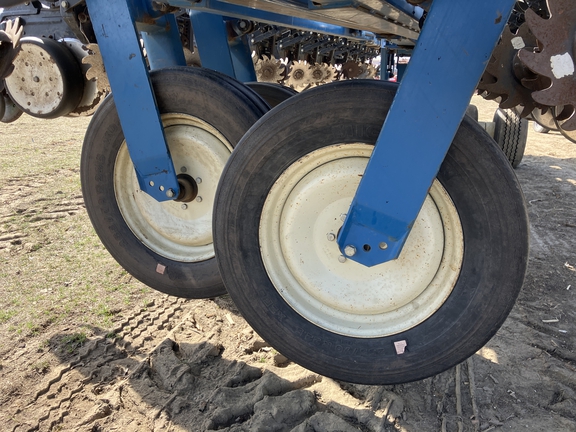 Kinze 3700 Planter