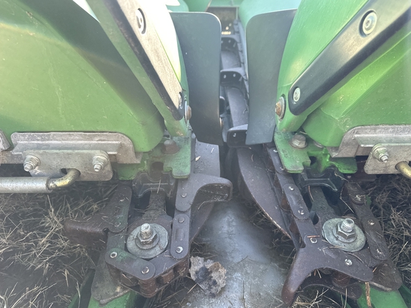 2013 John Deere 606C Header Corn Head