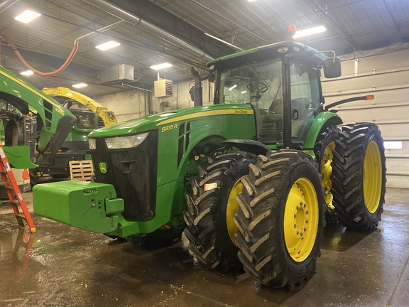 2013 John Deere 8335R Tractor