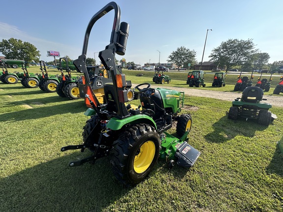 2015 John Deere 2025R Tractor Compact