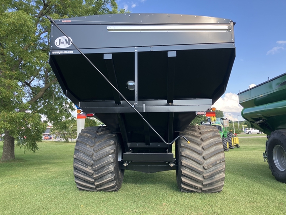 2023 J&M 1112-20S Grain Cart