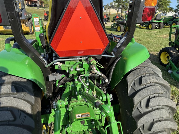 2021 John Deere 3046R Tractor Compact