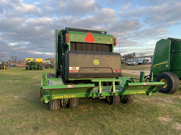 2019 John Deere 560M Baler/Round