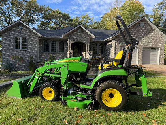 2020 John Deere 2025R Tractor Compact