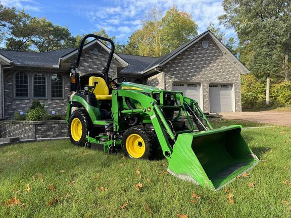 2020 John Deere 2025R Tractor Compact