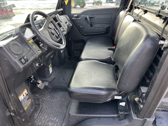 2020 John Deere XUV 835M ATV