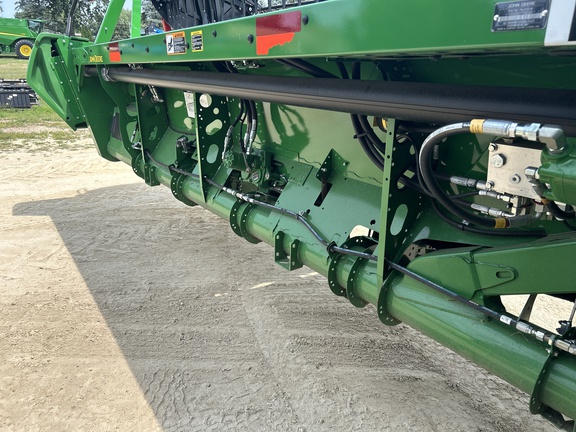 2024 John Deere RD40F Header Combine