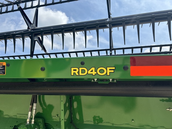 2024 John Deere RD40F Header Combine