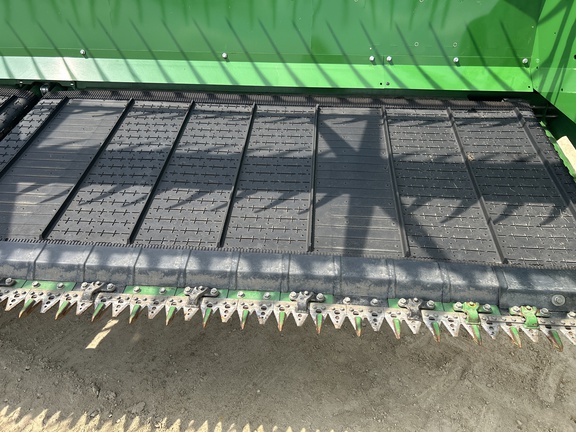 2024 John Deere RD40F Header Combine