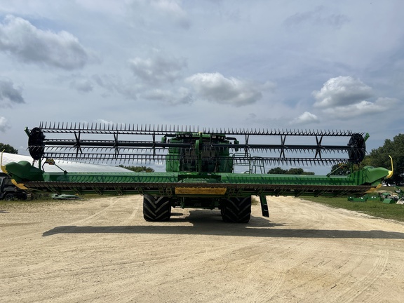 2024 John Deere RD40F Header Combine