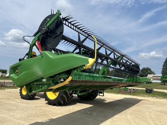 2024 John Deere RD40F Header Combine