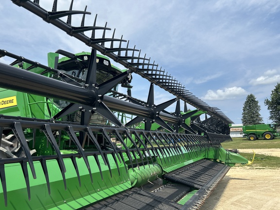 2024 John Deere RD40F Header Combine