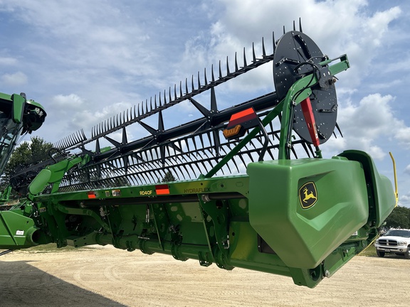 2024 John Deere RD40F Header Combine