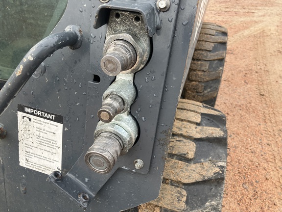 2023 John Deere 324G Skid Steer Loader