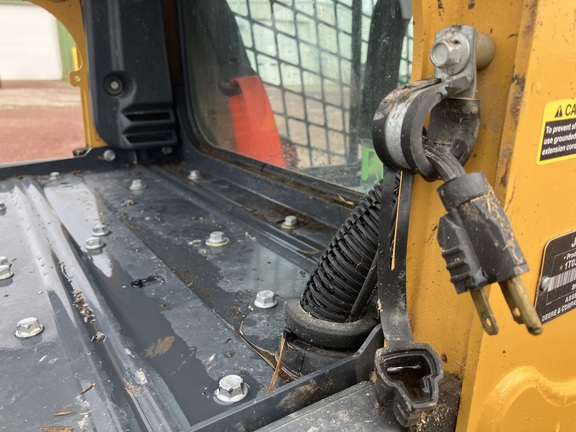 2023 John Deere 324G Skid Steer Loader