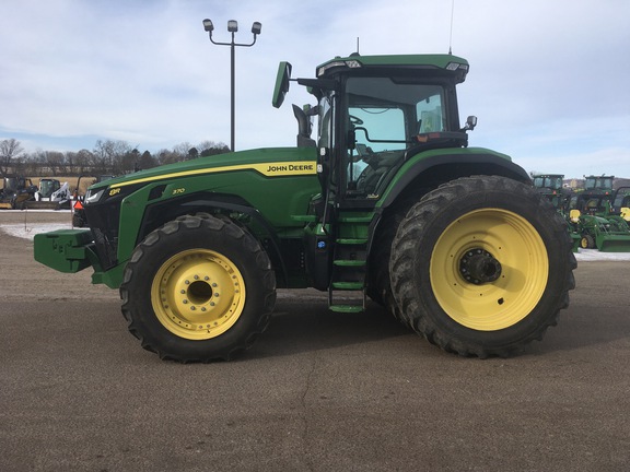 2021 John Deere 8R 370 Tractor