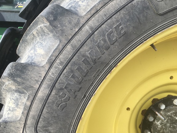 2021 John Deere 8R 370 Tractor