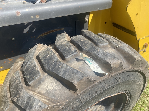 2021 New Holland L318 Skid Steer Loader