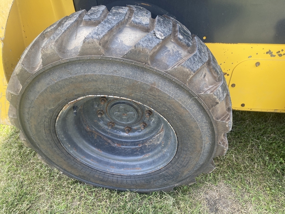 2021 New Holland L318 Skid Steer Loader