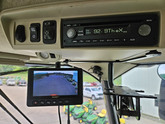 2015 John Deere S680 Combine