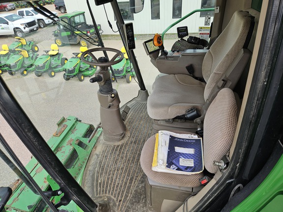2015 John Deere S680 Combine