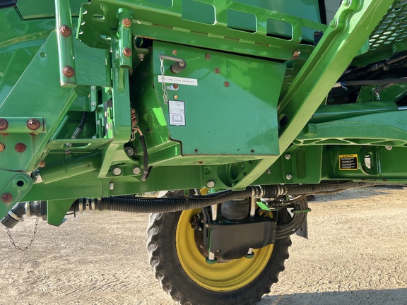2016 John Deere R4038 Sprayer/High Clearance