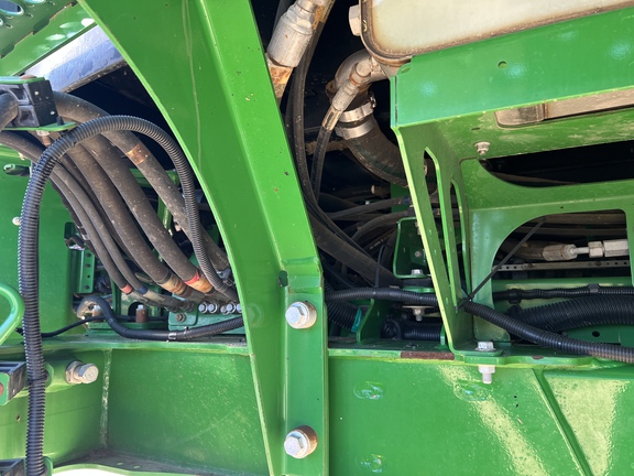 2016 John Deere R4038 Sprayer/High Clearance