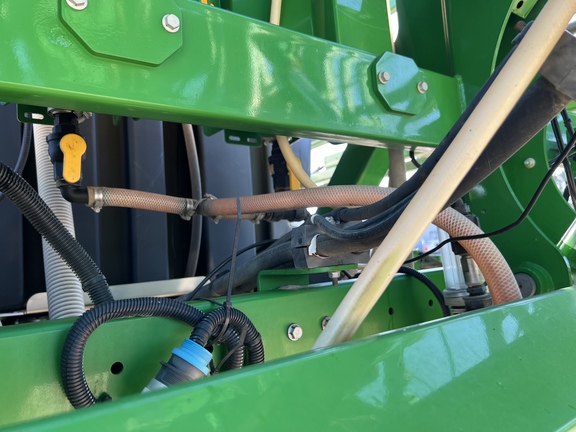 2016 John Deere R4038 Sprayer/High Clearance