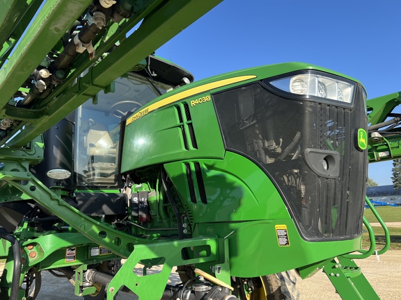 2016 John Deere R4038 Sprayer/High Clearance