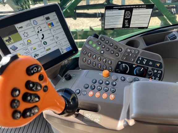 2016 John Deere R4038 Sprayer/High Clearance